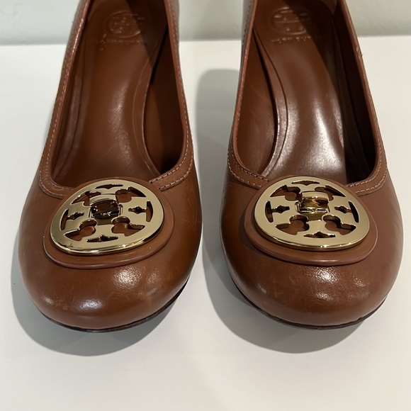 Tory Burch Leather Pumps - Picture 5 of 14